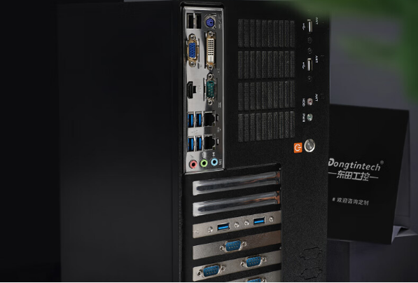 壁掛式工控機(jī).png 壁掛式工控機(jī).png